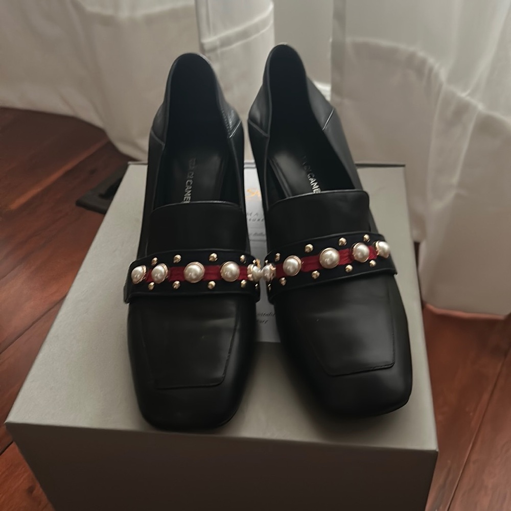 Elegant boots